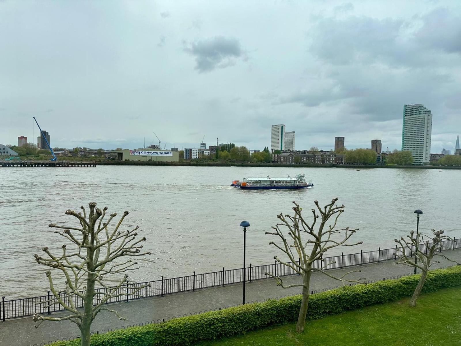 Apartament River Views From Canary Wharf